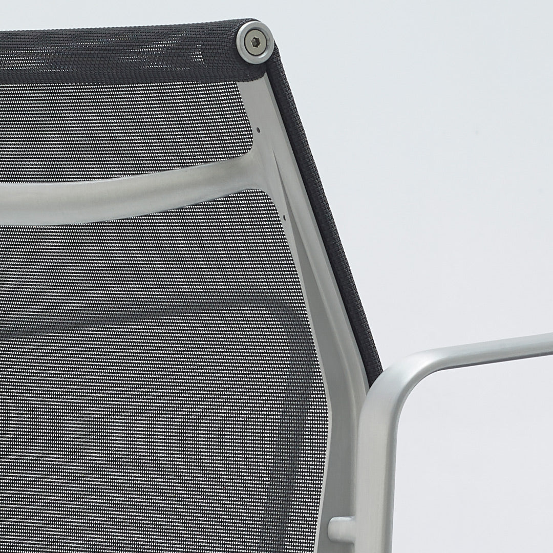 Silla EA117, aluminio satinado
